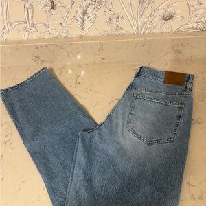 Madewell 90’s Straight Jean slight faded wash Size 29 Jeans